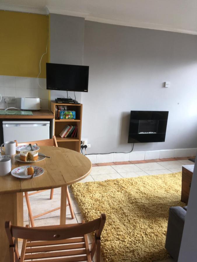 8 Sandy Bottom Sandown Bay Holiday Park, Reduced Ferry, Please Contact Us Buitenkant foto